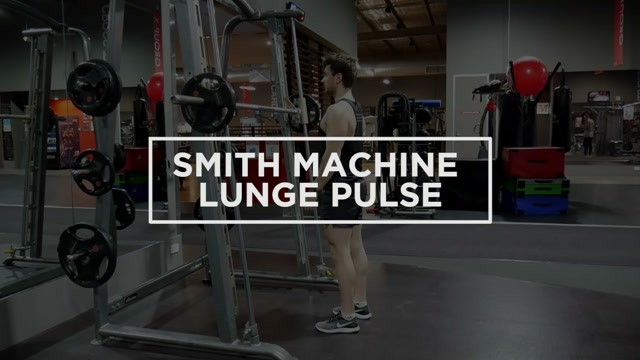 Smith Machine Lunge Pulse demonstration